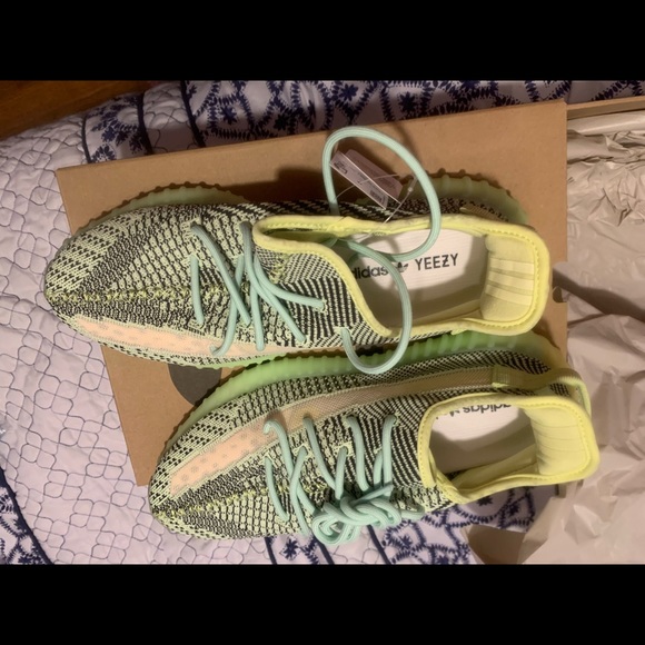 Yeezy Other - Yeezy boost 350 v2